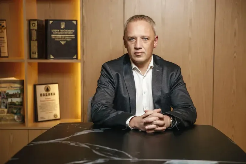 Аукціон, тендер, декларація: СтопКор простежив, як Чернівці роками працюють на бізнес мера
