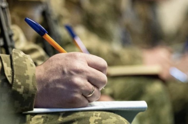 Відстрочка через догляд чи бронювання на роботі: юристи пояснили, що надійніше