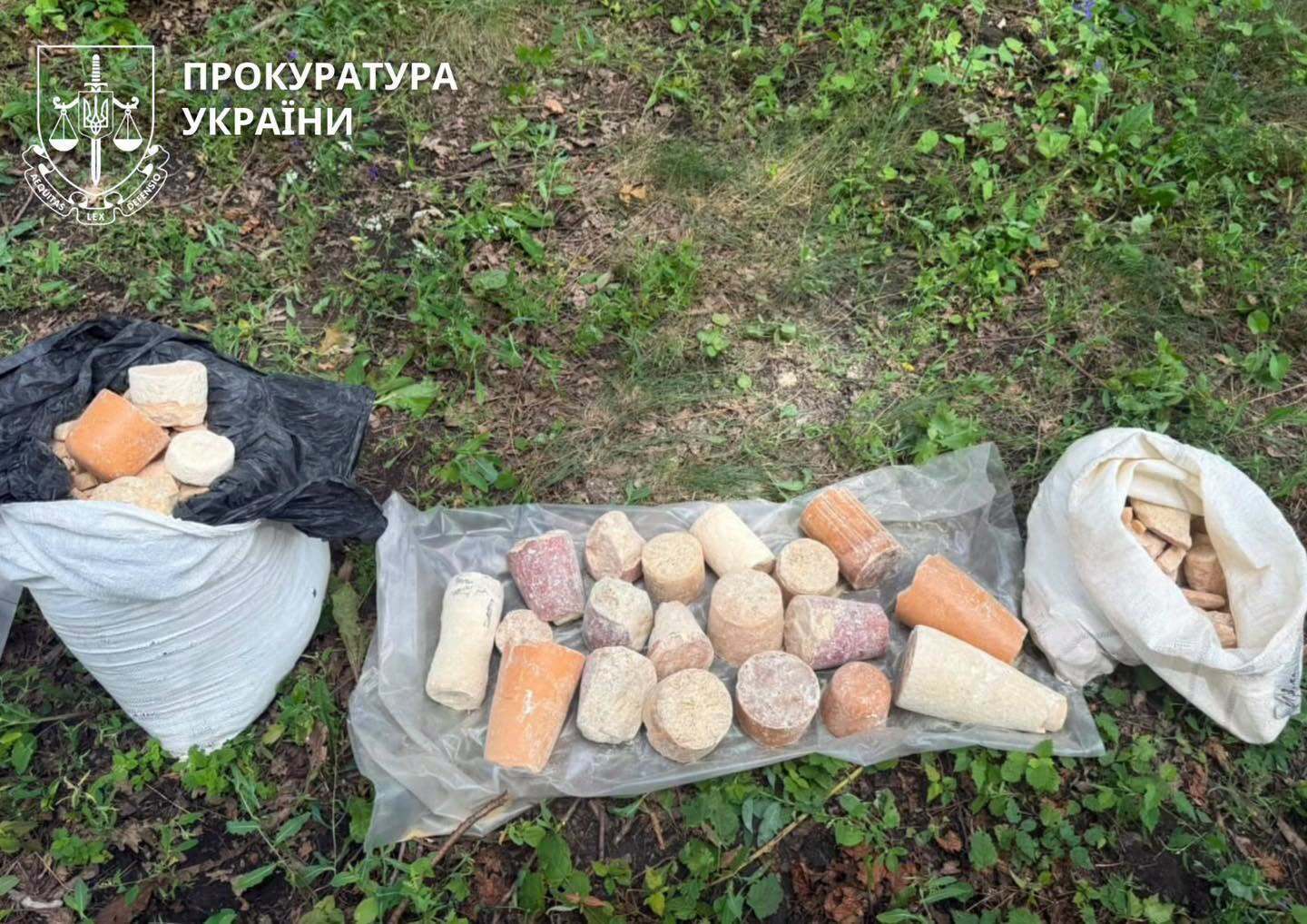 Понад 100 кг тротилу за 240 тисяч: командира артдивізіону підозрюють у продажі вибухівки
