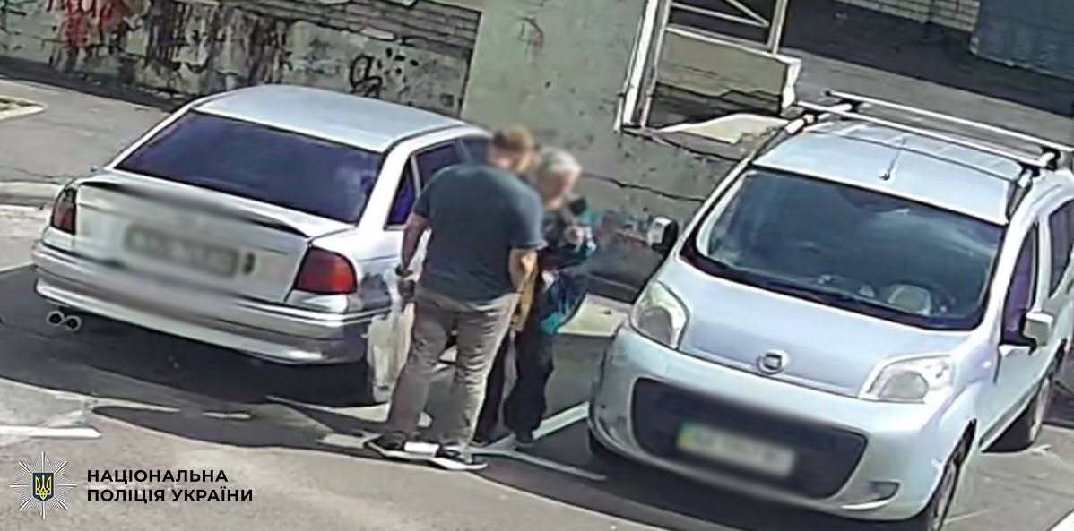 У Києві затримали шахрая, який виманив у пенсіонерів понад 12,5 млн грн від імені СБУ