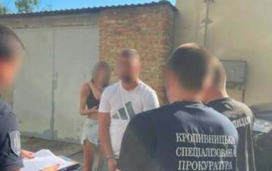 Від 2 до 8 тисяч доларів за втечу з частини: викрито міжрегіональну схему сприяння дезертирству