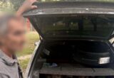 У Києві двоє спільників обікрали магазин автотоварів: винесли дев’ять шин