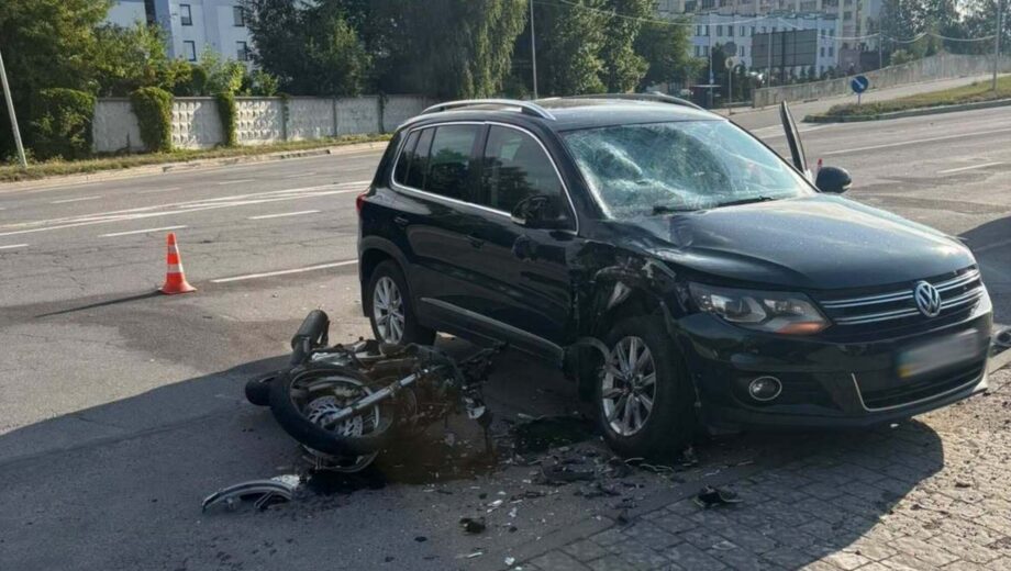Во Львове 18-летний мотоциклист погиб в ДТП: полиция устанавливает обстоятельства аварии