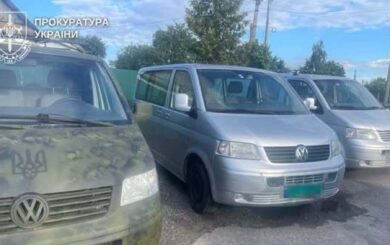 Более 50 автомобилей ввезли как гуманитарную помощь и пытались продать: два дела передали в суд