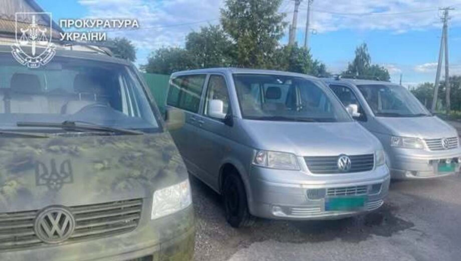 Понад 50 авто ввезли як гуманітарну допомогу і намагалися продати: дві справи передали до суду