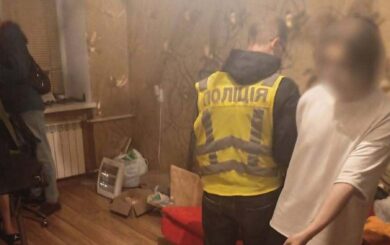В Киеве будут судить 22-летнего наркодилера: изъяли около 2 кг наркотиков и психотропов