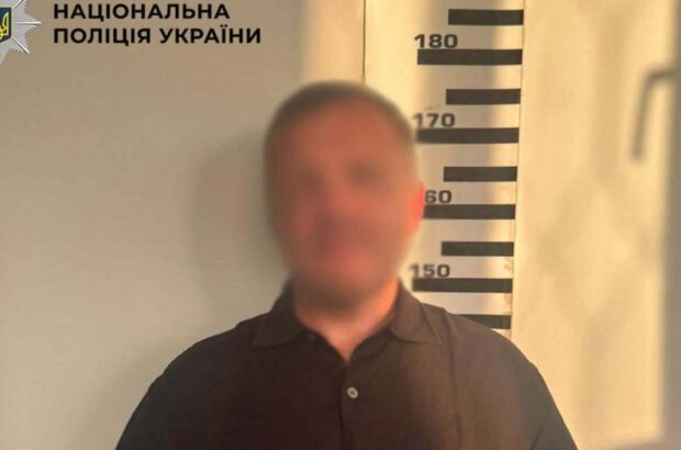 ”Допомога” з неіснуючою землею: киянин виманив у військових 30 тисяч доларів