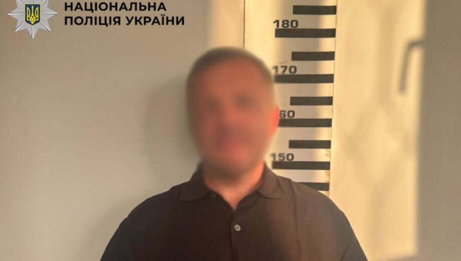 ”Допомога” з неіснуючою землею: киянин виманив у військових 30 тисяч доларів