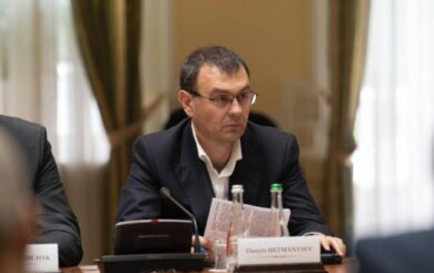 »Бизнес в отчаянии»: Гетманцев заявил об угрозе остановки »Новой почты», »Сильпо» и АТБ