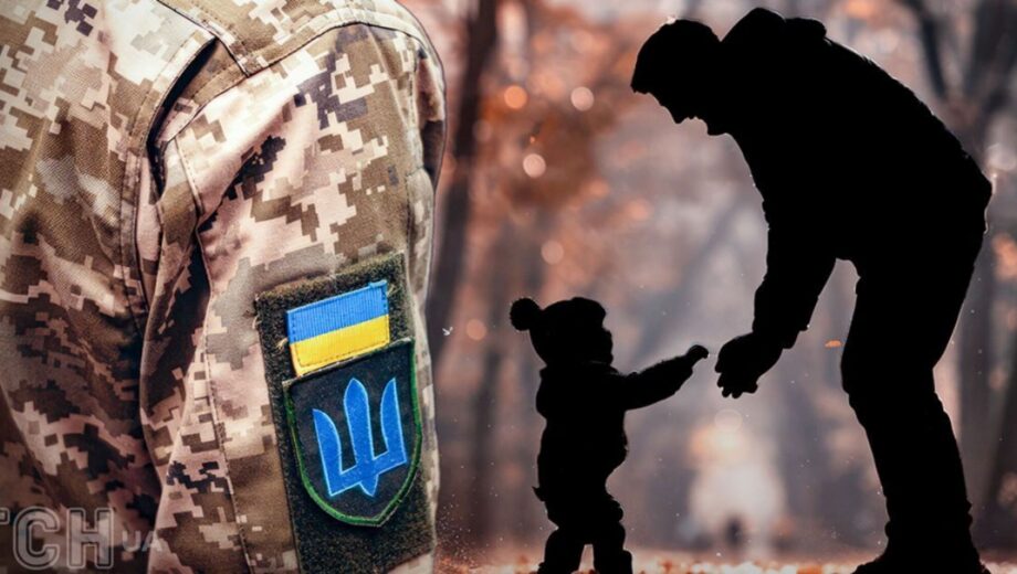 ТЦК может доставить отца с ребенком: когда мужчина имеет право на отсрочку и какие документы нужны