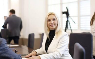 Лише 8 тис. грн доходу на місяць: що ховається в декларації депутатки Львівської міськради