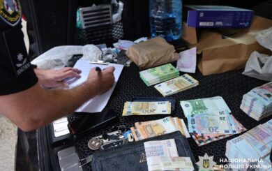 В мошеннических call-центрах обнаружили около 1800 рабочих мест: 26 фигурантам объявили подозрения