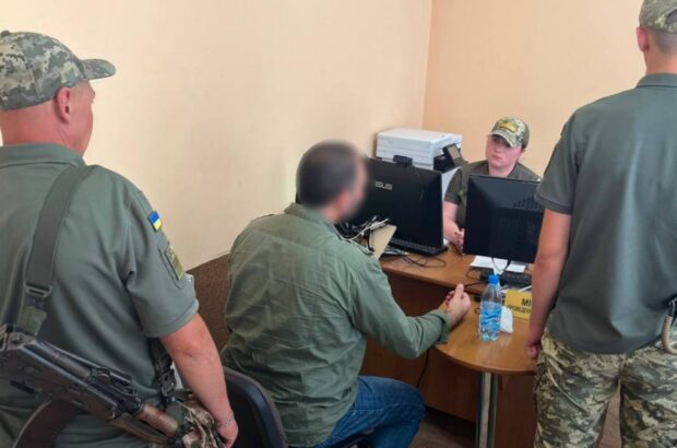$3000 за кордон: українець із сирійським паспортом намагався підкупити прикордонницю