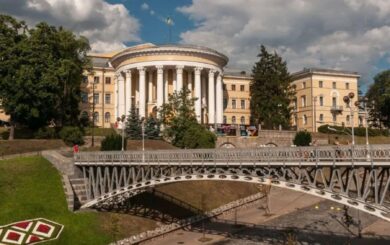 Суд вернул государству Жовтневый дворец в Киеве: здание стоимостью около 1 млрд грн незаконно приватизировали