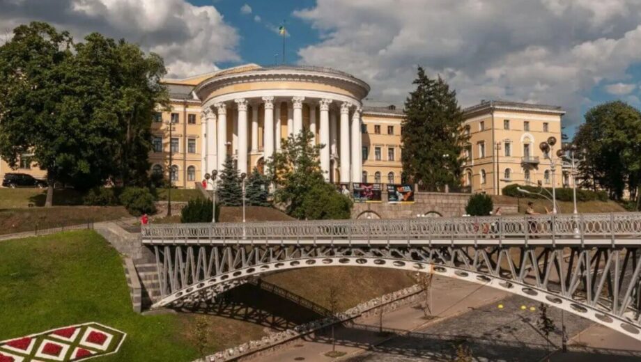 Суд вернул государству Жовтневый дворец в Киеве: здание стоимостью около 1 млрд грн незаконно приватизировали