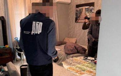 За 7 тисяч доларів ”звільняв” від служби: на Волині судитимуть начальника ТЦК