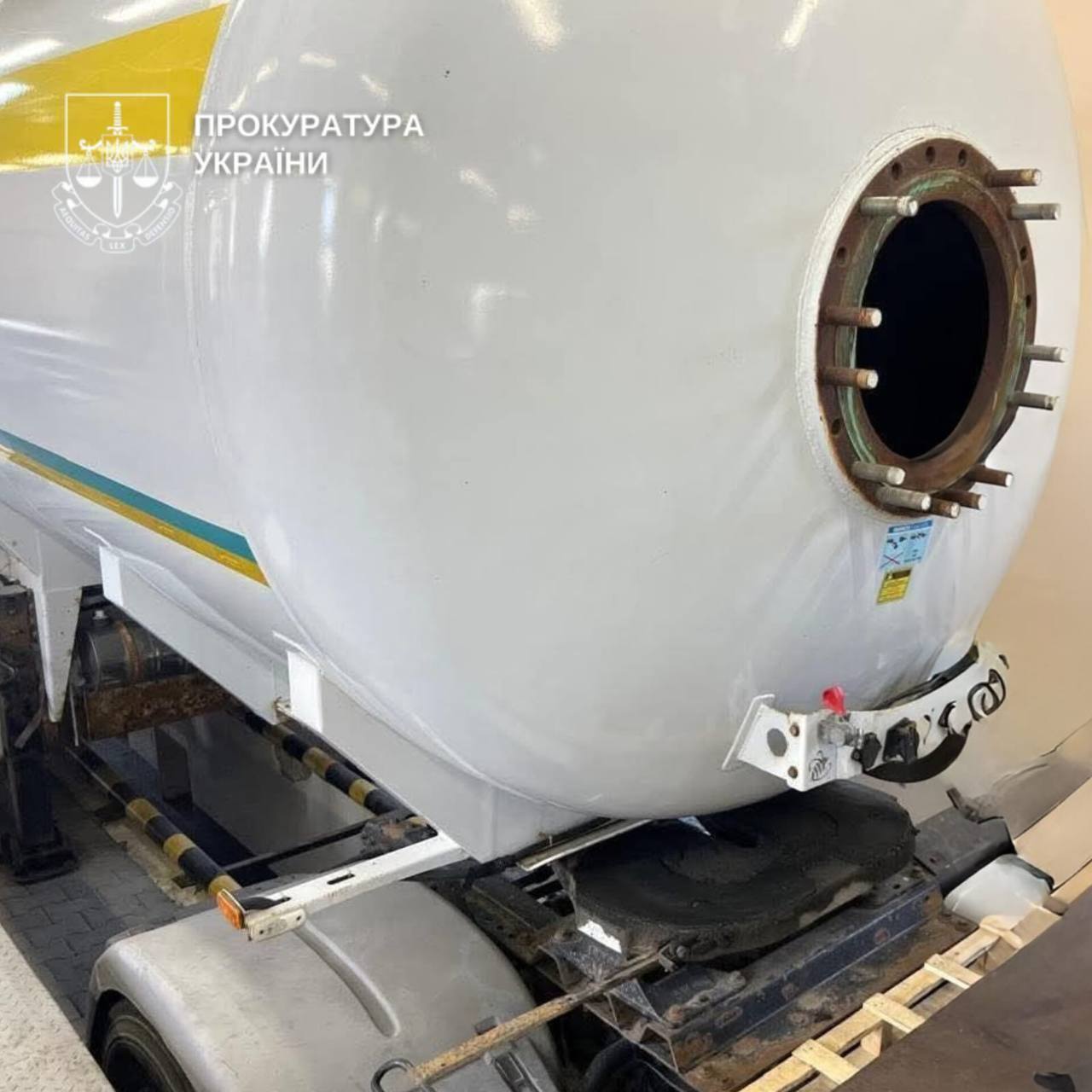 105 тисяч пачок сигарет у газовій цистерні: на кордоні з Молдовою викрили масштабну контрабанду