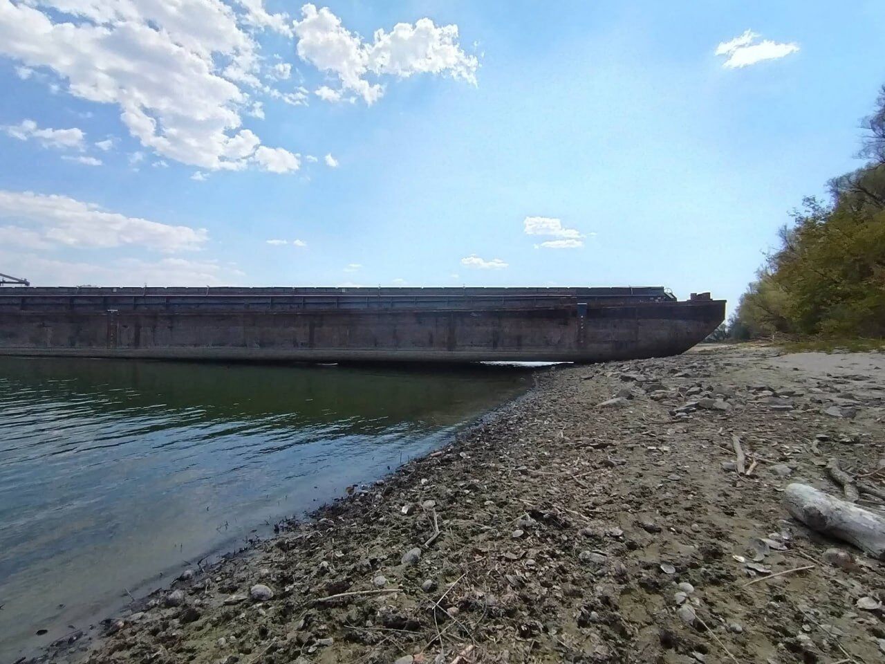 Засуха обнажила на Дунае нацистские корабли с боеприпасами