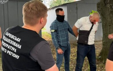 Майора ВСП підозрюють у хабарі за приховування військового із СЗЧ: вилучили BMW X5 та $10 тисяч