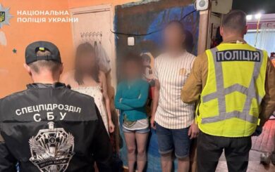 Підпільну нарколабораторію в Болгарії викрили разом із мережею збуту в Україні: затримано вісьмох фігурантів