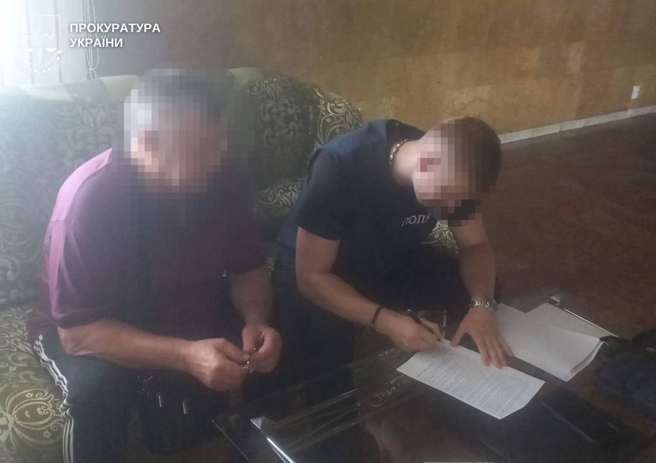 12 вибухів і понад 994 тисячі тонн граніту: сімом учасникам схеми повідомили про підозру