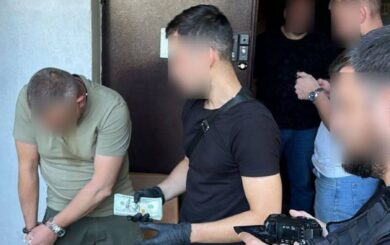 »Решал» вопрос мобилизации за тысячи долларов: задержали начальника Николаевского ТЦК