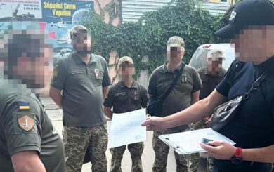 Били, душили та збили авто: десятьом військовослужбовцям ТЦК в Одесі оголосили підозри
