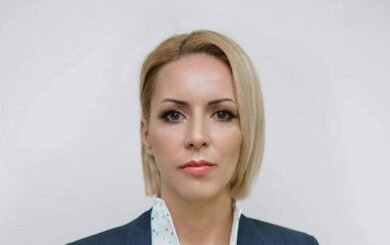 Регулярно »прогуливала» работу: депутат Дударь пропустила почти 39% заседаний горсовета