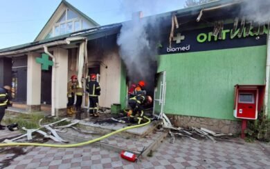 Вибух у львівській аптеці: загинув 23-річний чоловік, названо ймовірну причину пожежі