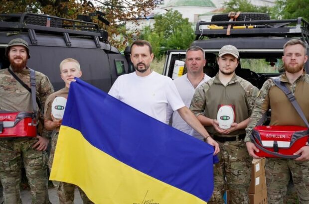 350 апаратів Easy Pulse рятують життя захисників — програма Християнського корпусу та БФ молодіжної ініціативи ”Надія”