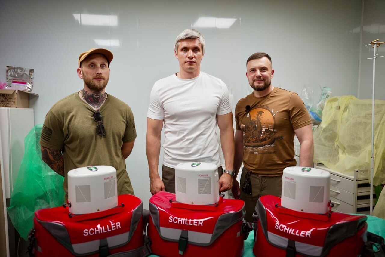 350 апаратів Easy Pulse рятують життя захисників — програма Християнського корпусу та БФ молодіжної ініціативи ''Надія''