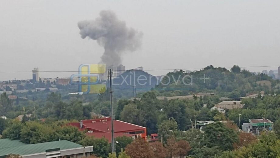 Оккупированный Донецк получил мощный удар: над городом поднялся дым