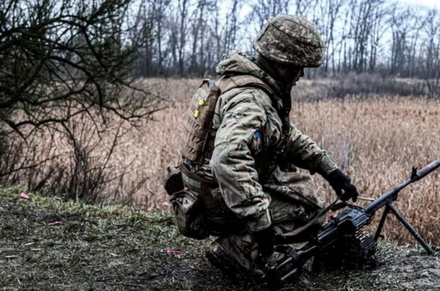 Українські військові продовжують оборону: чому не запрацював ”режим тиші”