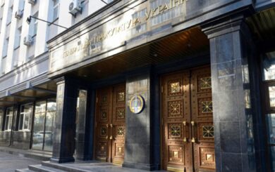 Прокурор, »Лексус» и 550 тысяч от родственника: »Моя Киевщина» разобрала декларацию Совы