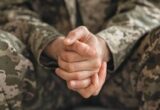 Звільнення з армії для догляду: чи допоможе, якщо всі родичі за кордоном