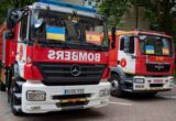 Київ отримав ще два пожежні автомобілі від Барселони: Кличко показав спецтехніку