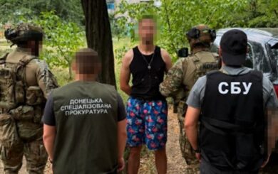 Автоматы, гранаты, РПГ и тысячи патронов: СБУ разоблачила 5 каналов продажи оружия