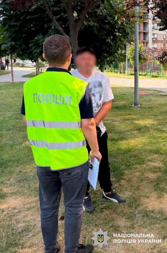 ''Вступ'' за $1500 або мобілізація: у Києві затримали двох чоловіків, які обіцяли фіктивне зарахування до вишу