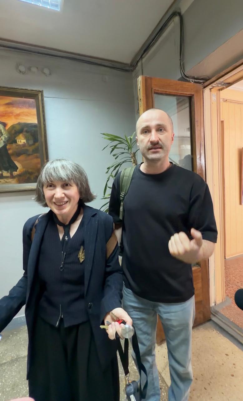 Скандал в художественном лицее им. Шевченко: почему и.о. директора Кахидзе избавилась от патриотических стендов, а ее заместительница сбежала от журналистов?