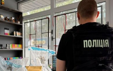 Вейп-цех на мільйони: у Дніпрі викрили масштабне виробництво безакцизних рідин