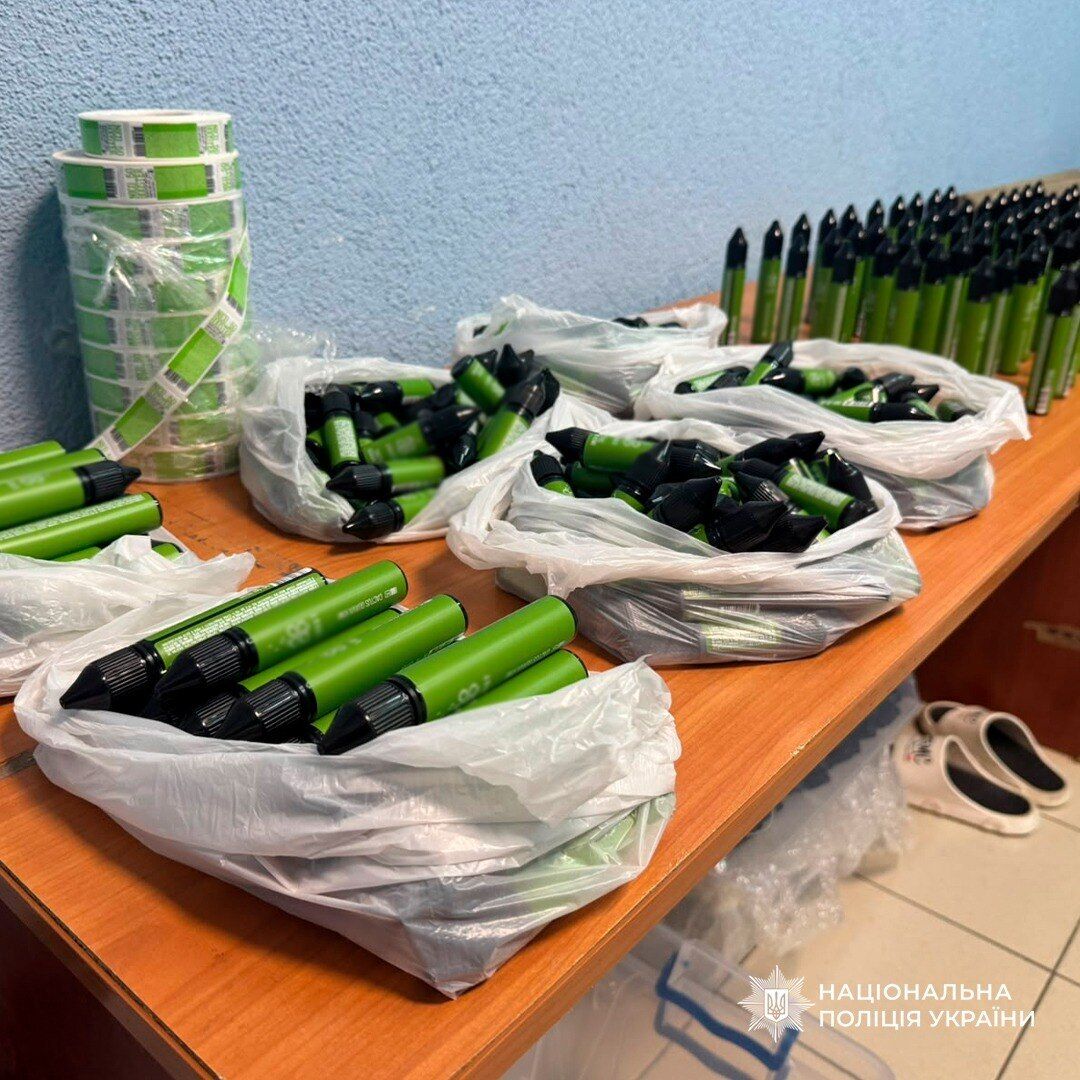 Вейп-цех на миллионы: в Днепре разоблачили масштабное производство безакцизных жидкостей