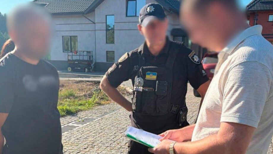 Фальшиві довідки та відстрочки від служби: у Києві підозри отримали шестеро чоловіків