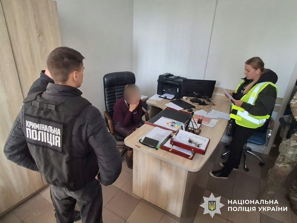 В Виннице чиновники помогали иностранцам легализоваться в Украине: СБУ и Нацпол задержали шесть человек