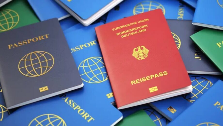 Временная защита не навсегда: украинцам в Германии советуют уже сейчас оформлять другой вид