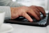 Пенсії можуть призупинити у 2027 році: кому треба пройти ідентифікацію до кінця 2026-го