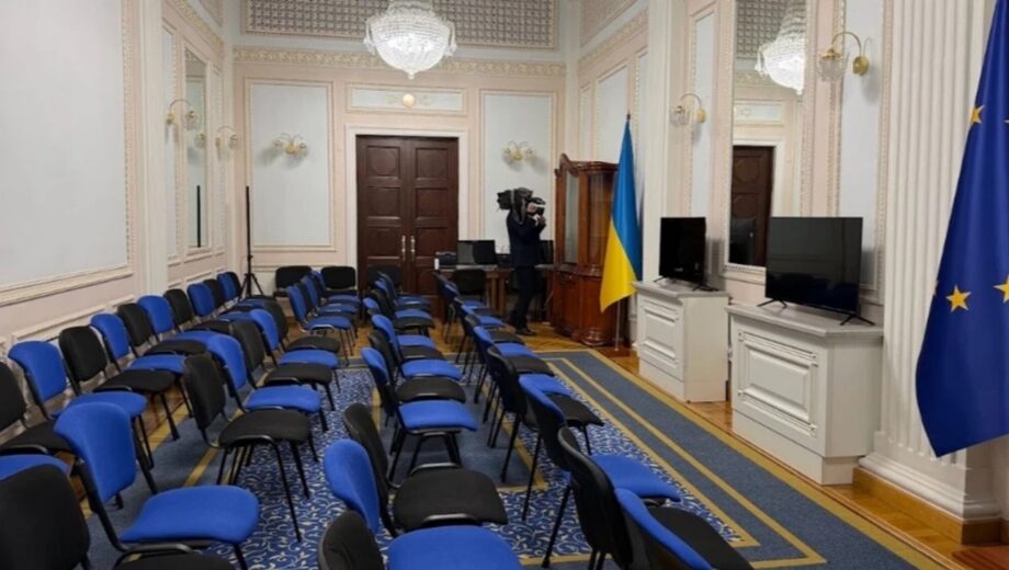 Рада планирует голосовать в укрытии во время тревог: для депутатов подготовили 368 мест и QR-коды