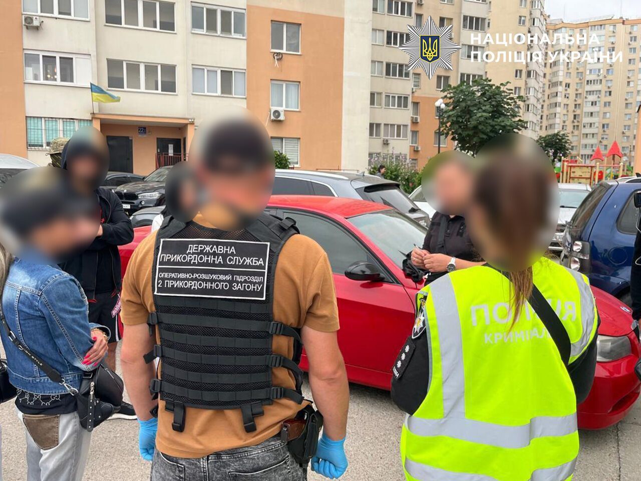 Машина-''розвідник'' і чоловіки в багажниках: на Одещині викрили масштабну схему переправлення