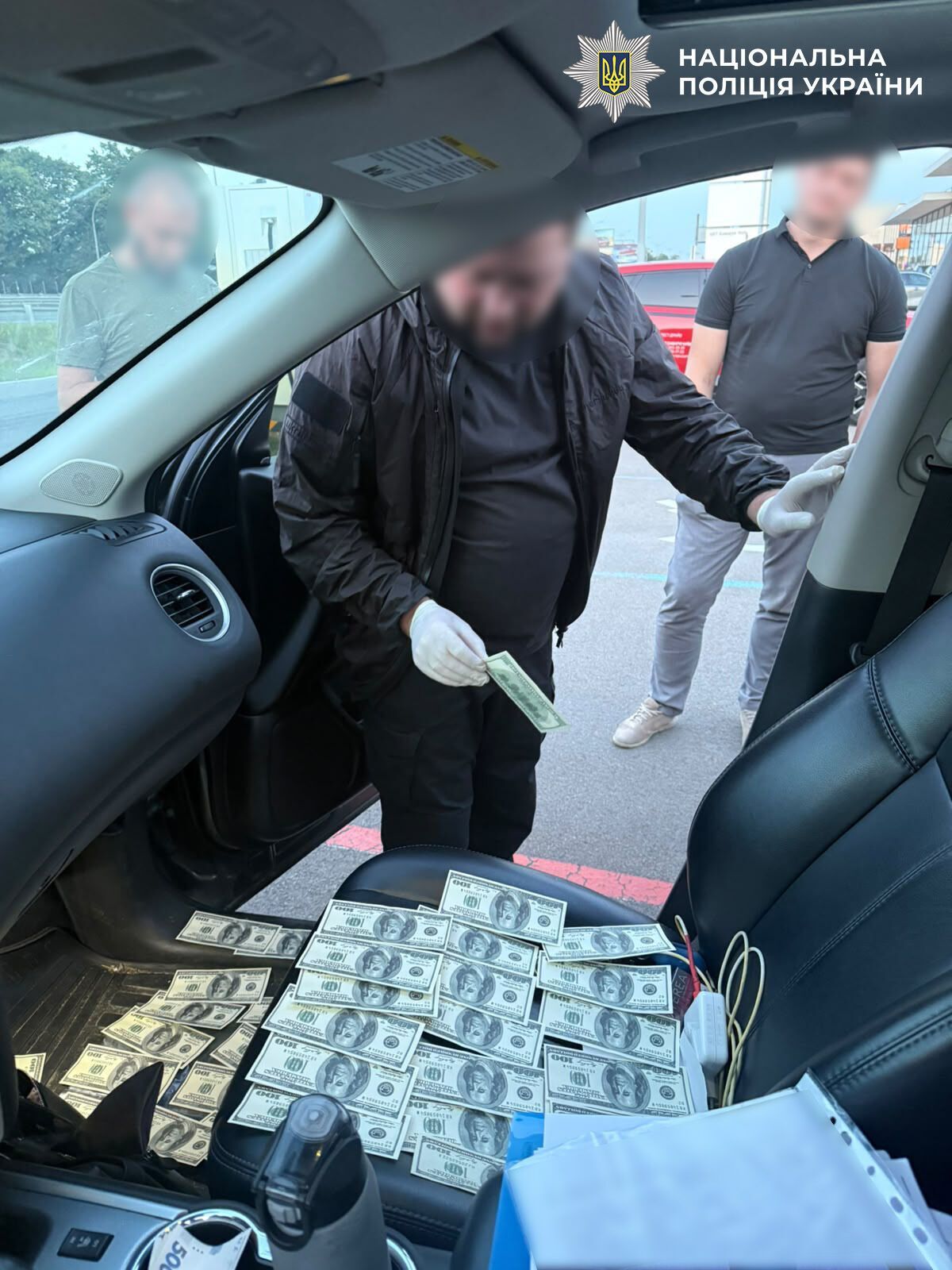 $8 тисяч за ''бронь'': на Київщині викрили керівника кафедри