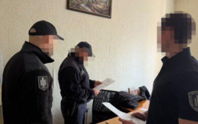 Кусачки, маскування і маршрут через Білорусь: патрульного підозрюють у схемі втечі за $7 тисяч