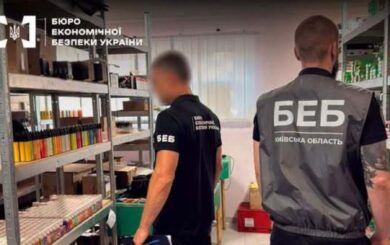 На Київщині викрили нелегальний бізнес на вейпах і тютюні на понад 2 млн грн